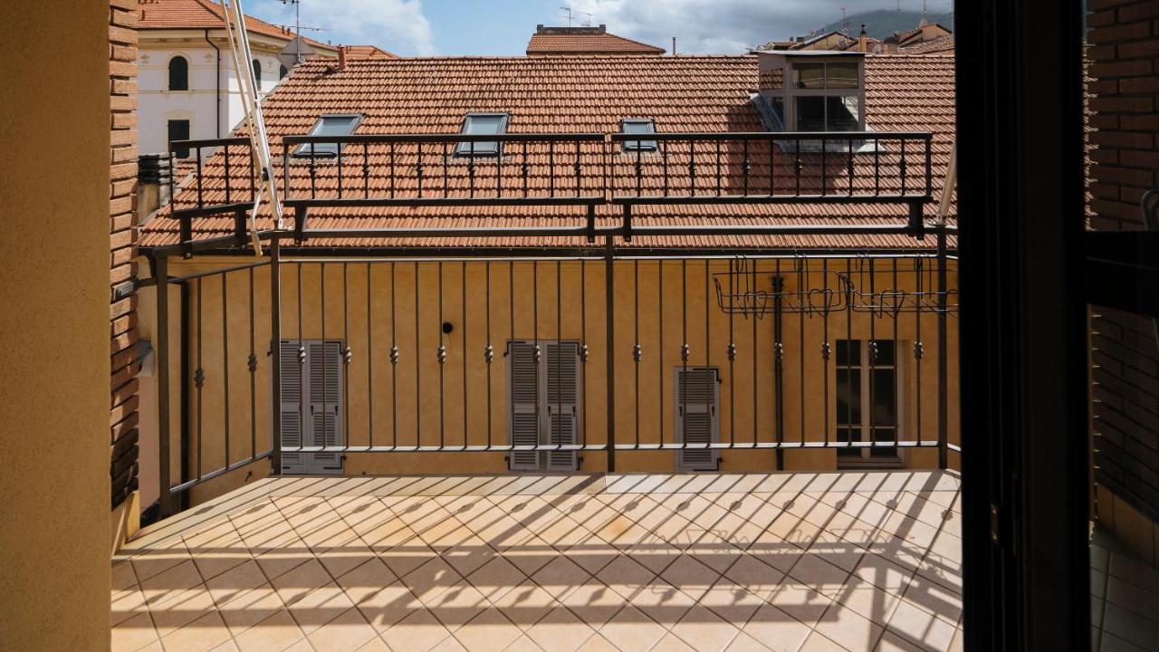 Dei Mille 31 B Διαμέρισμα Αλμπένγκα Εξωτερικό φωτογραφία