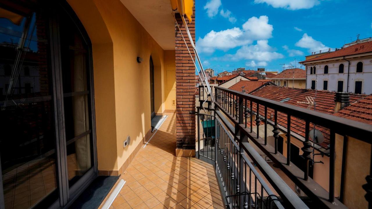 Dei Mille 31 B Διαμέρισμα Αλμπένγκα Εξωτερικό φωτογραφία